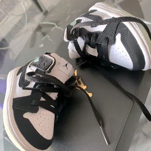 Kids Jordan 1